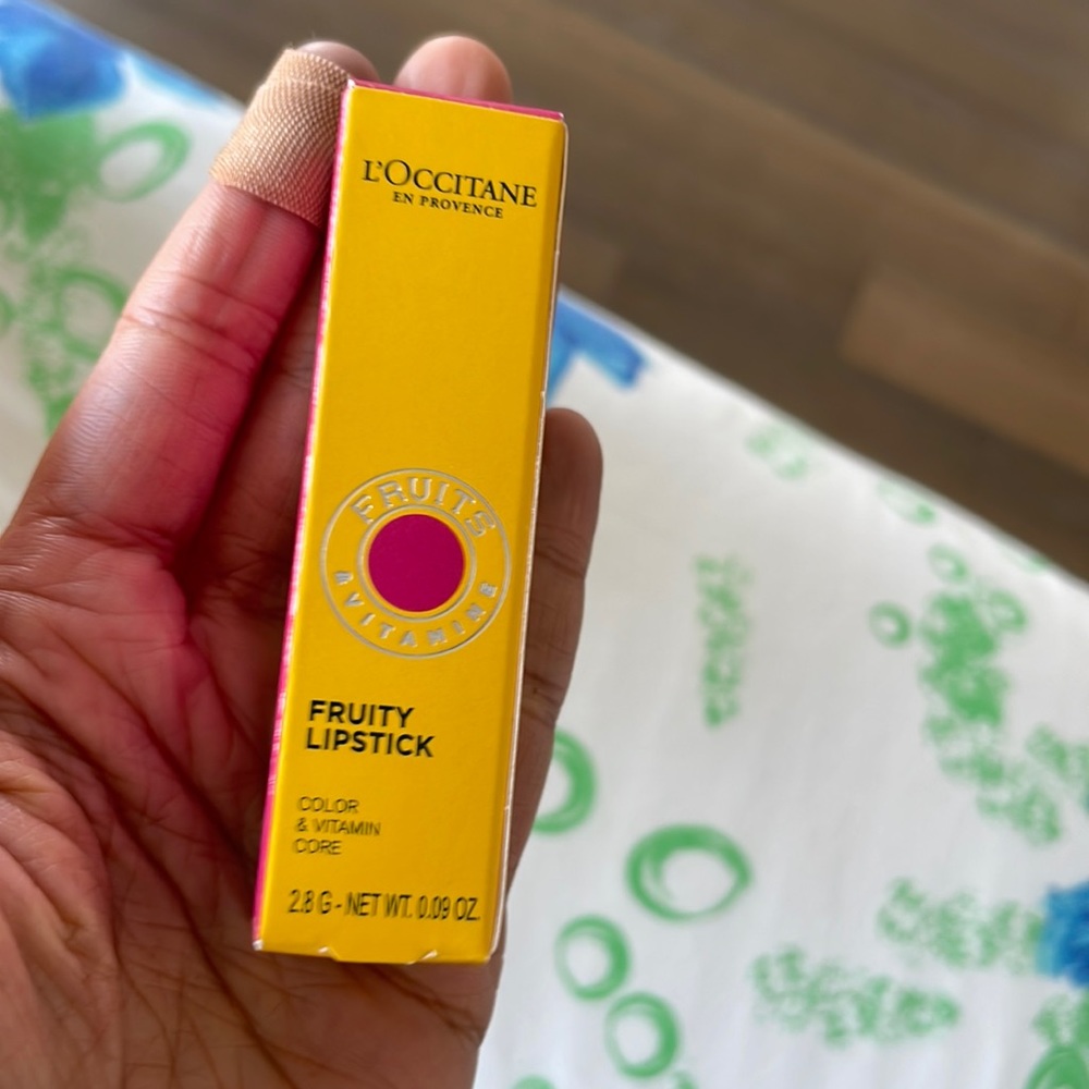 L’Occitane Fruity Lipstick - 070 Flamingo Kiss